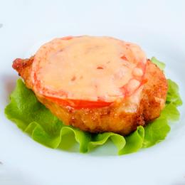 Куриные биточки с помидором и сыром Куриные биточки с помидором и сыром